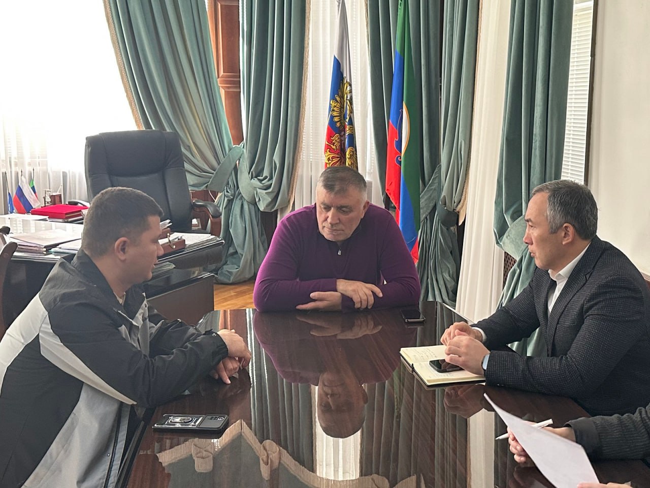 Председатель Комитета по ветеринарии провел выездной прием граждан в Ногайском районе.